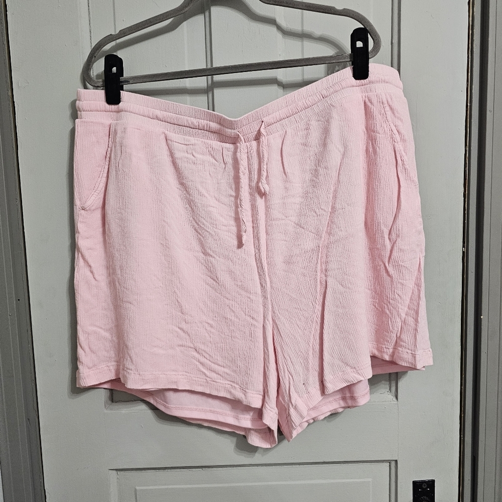 Torrid 3.5 Inch Pull-On Gauze Mid-Rise Short - Picture 2 of 10